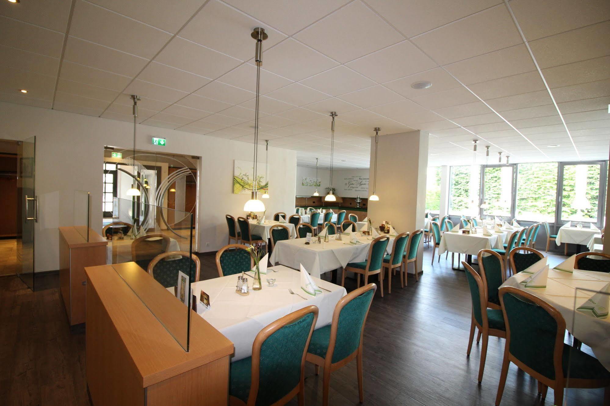 Hotel Carstens Bordesholm Extérieur photo