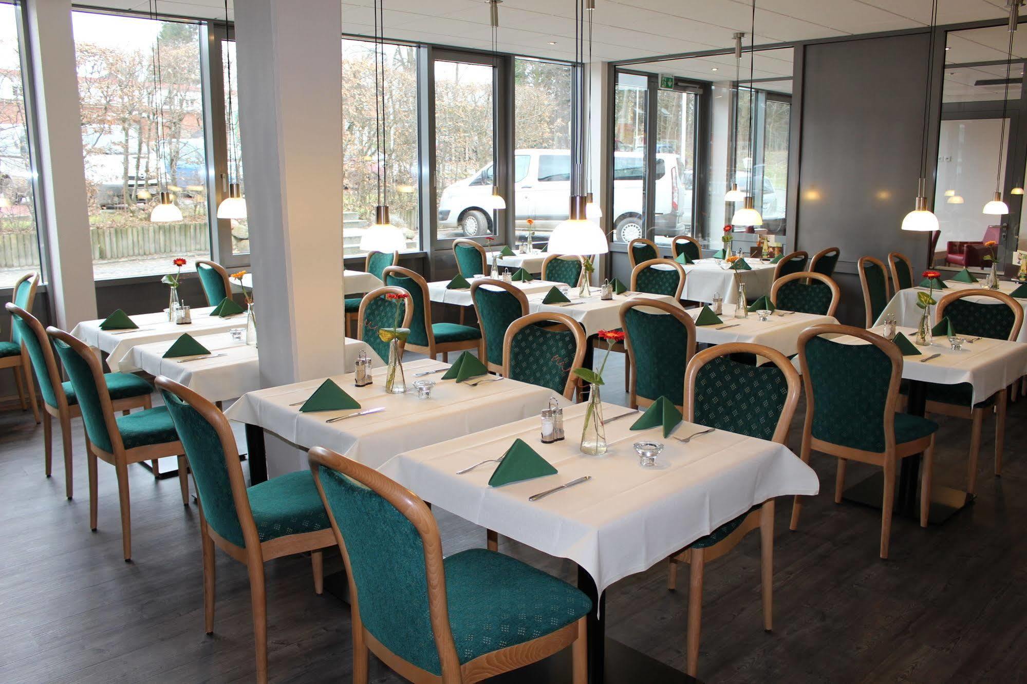 Hotel Carstens Bordesholm Extérieur photo
