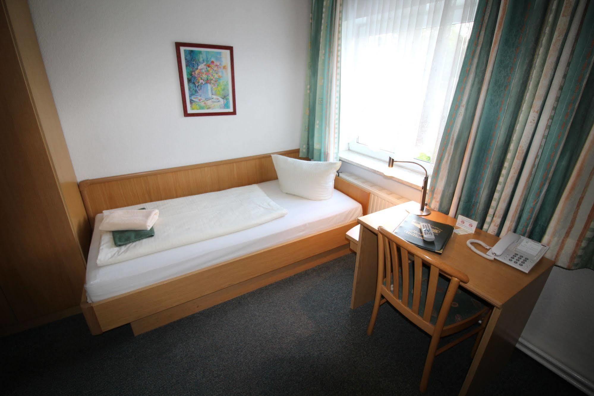 Hotel Carstens Bordesholm Extérieur photo